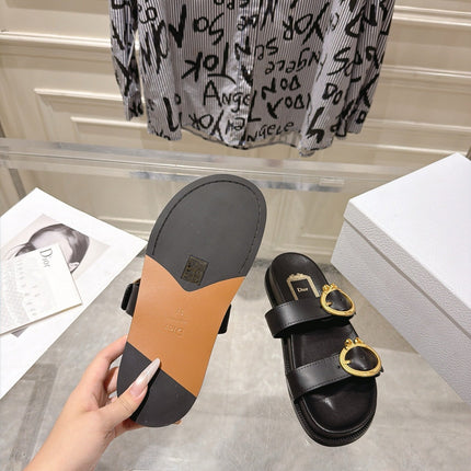 DIOR 26S MEDAILLON BUCKLE SLIDE IN BLACK CALFSKIN