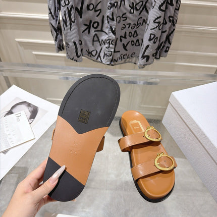 DIOR 26S MEDAILLON BUCKLE SLIDE IN SADDLE BROWN CALFSKIN