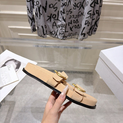 DIOR 26S MEDAILLON BUCKLE SLIDE IN SAND BEIGE SUEDE