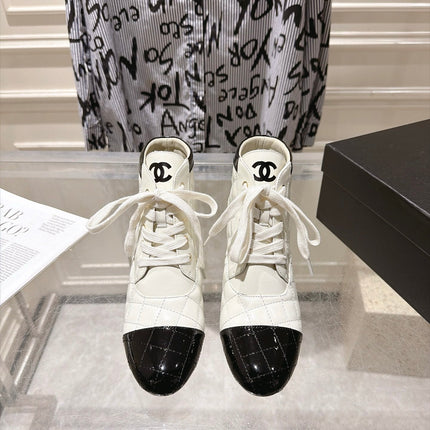 CHANEL 26S HIGH HEEL KNEE HIGH BOOTS 70 MM IN WHITE LAMBSKIN AND BLACK PATENT CALFSKIN