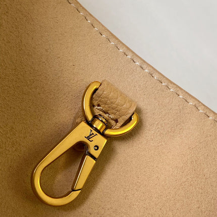 LV 25S LOW KEY HOBO BAG 35 CM IN BEIGE CALFSKIN