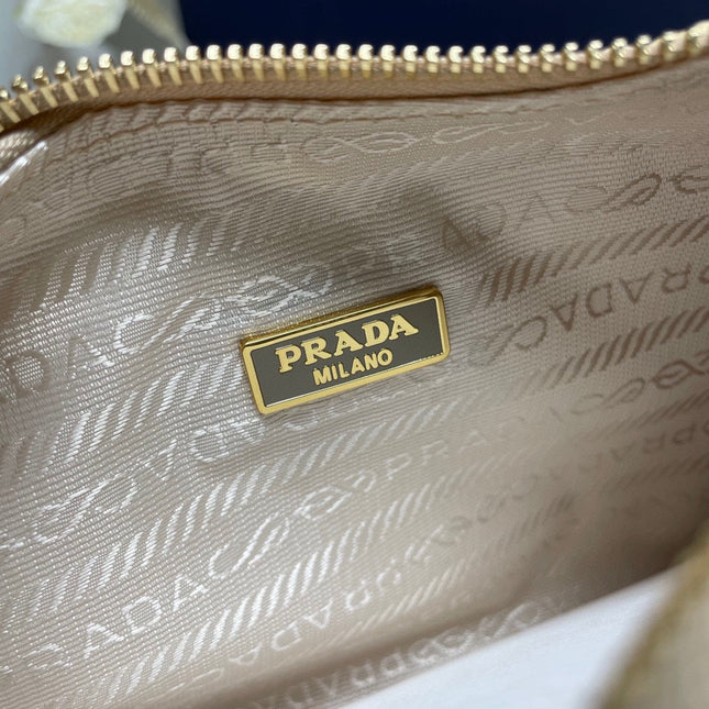 WOVEN HOBO BAG 23 IN BEIGE RAFFIA GOLD HARDWARE TRIANGLE LOGO