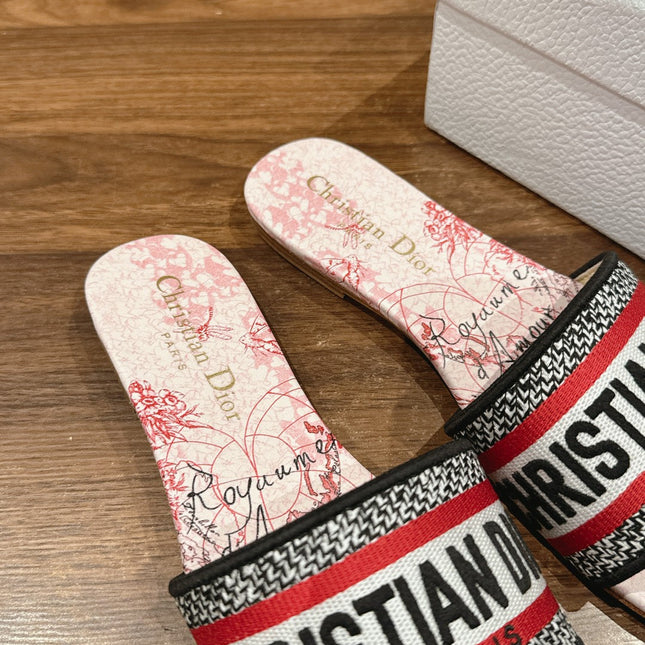 DIOR 26S SLIDE SANDALS IN RED TOILE PRINT LOGO STRAP