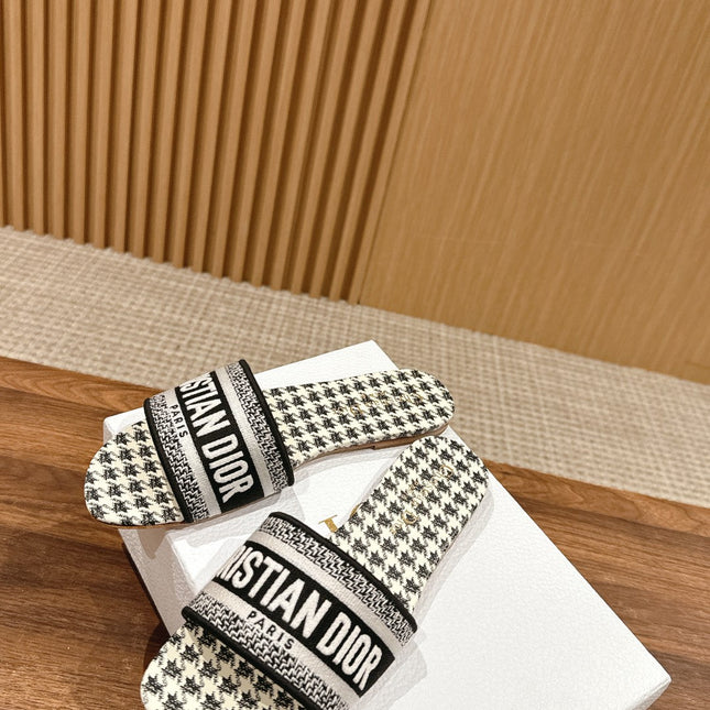 DIOR 26S D-CLUB FLAT SLIDES IN BLACK AND WHITE HOUNDSTOOTH