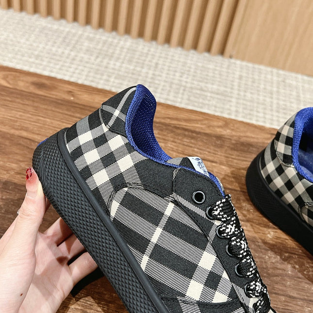 BURBERRY 26S SNEAKERS IN BLACK FABRIC PLAID