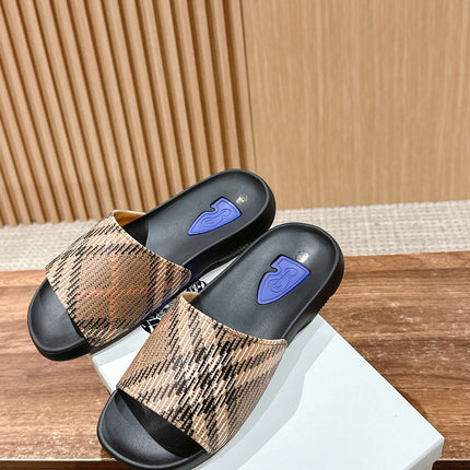 BURBERRY 26S SLIDE SANDALS IN BLACK AND BEIGE CALFSKIN