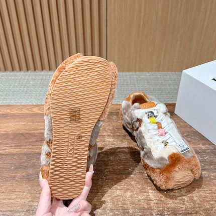 LOEWE 26S BALLET RUNNER 2.0 IN BROWN SHEARLING