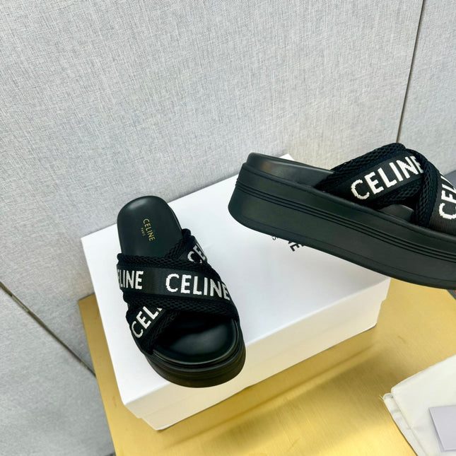BLOCK SLIDE CROSS-STRAP IN BLACK MESH NYLON AND TEXT WITH JACQUARD