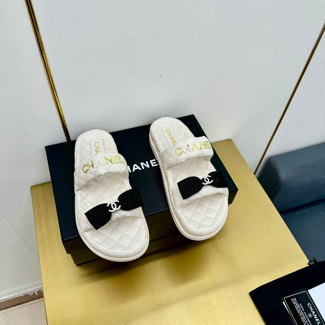 DAD SANDALS WITH BOW IN WHITE LAMBSKIN MULE