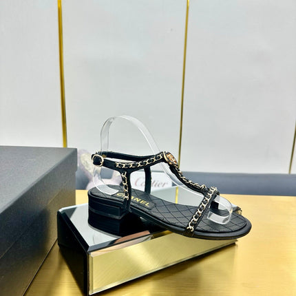 CC SANDAL 25S IN BLACK CALFSKIN WITH GOLD HARDWARE