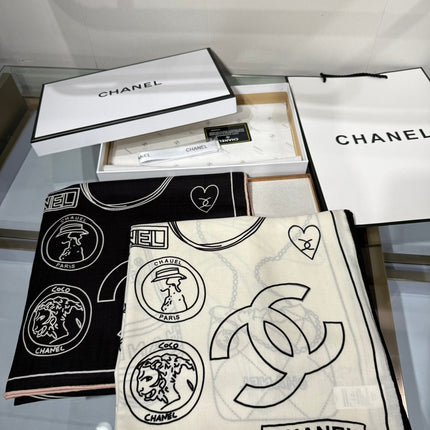 CHANEL 25S SCARF 140 IN SILK 732180