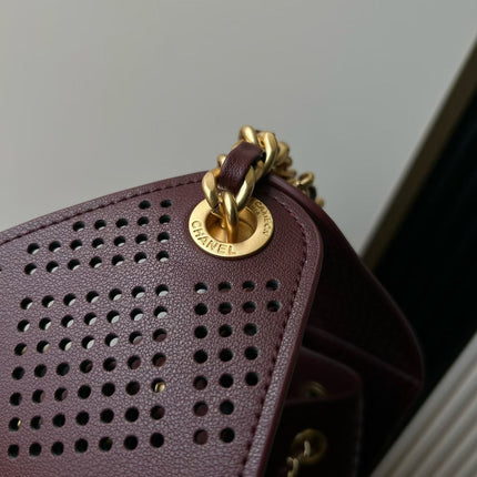 CHANEL 26S HOBO BAG MEDIUM 30 IN BURGUNDY RED PERFORATED CALFSKIN GOLD HARDWARE
