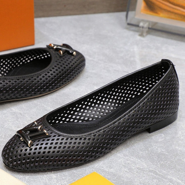 BALLET FLAT IN BLACK CALFSKIN WITH PERFORATION CRAFTMANSHIP