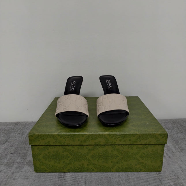 GUCCI 26S MULE SANDALS 85MM IN IVORY WHITE CALFSKIN GG EMBOSSED