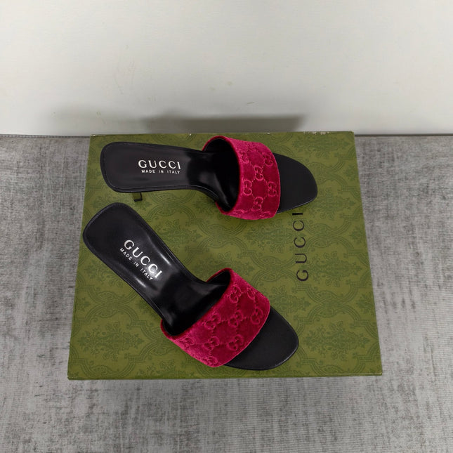 GUCCI 26S MULE SANDALS 110MM IN BURGUNDY RED VELVET GG EMBOSSED