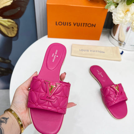LV 26S MARE FLAT MULES IN PINK CALFSKIN