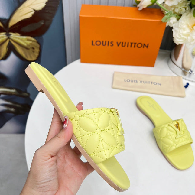 LV 26S MARE FLAT MULES IN LIGHT YELLOW CALFSKIN