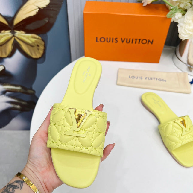 LV 26S MARE FLAT MULES IN LIGHT YELLOW CALFSKIN