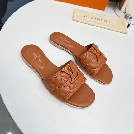 LV 26S MARE FLAT MULES IN BROWN CALFSKIN
