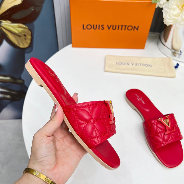 LV 26S MARE FLAT MULES IN RED CALFSKIN