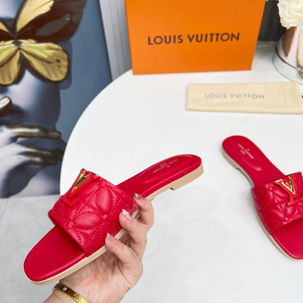 LV 26S MARE FLAT MULES IN RED CALFSKIN