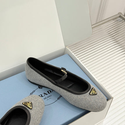 PRADA 26S MARY JANE  FLATS IN GREY FELTED FABRIC
