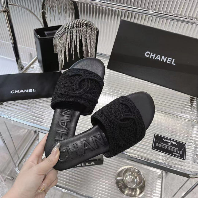 SLIPPERS BLACK SHEEPSKIN