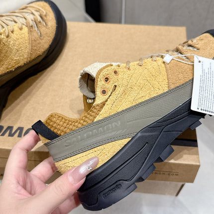 ALO 25S SALOMON AERO GLIDE 3 IN DARK BEIGE AND BLACK SUEDE