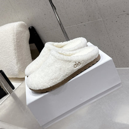 ALO 25S BIRKENSTOCK CLOGS IN WHITE WOOL