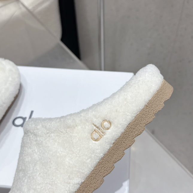 ALO 25S BIRKENSTOCK CLOGS IN WHITE WOOL