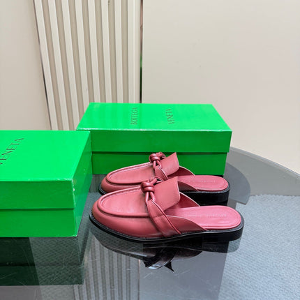 ASTAIRE MULE IN BERRY RED CALFSKIN