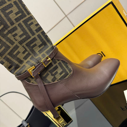 FENDI 25S KNEE-HIGH BOOTS 50 MM IN DARK BROWN CALFSKIN AND FABRIC PRINT LOGO