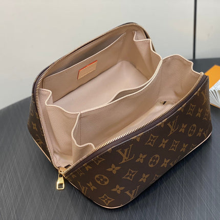 TOILETRY BAG 24 IN BROWN MONOGRAM CANVAS