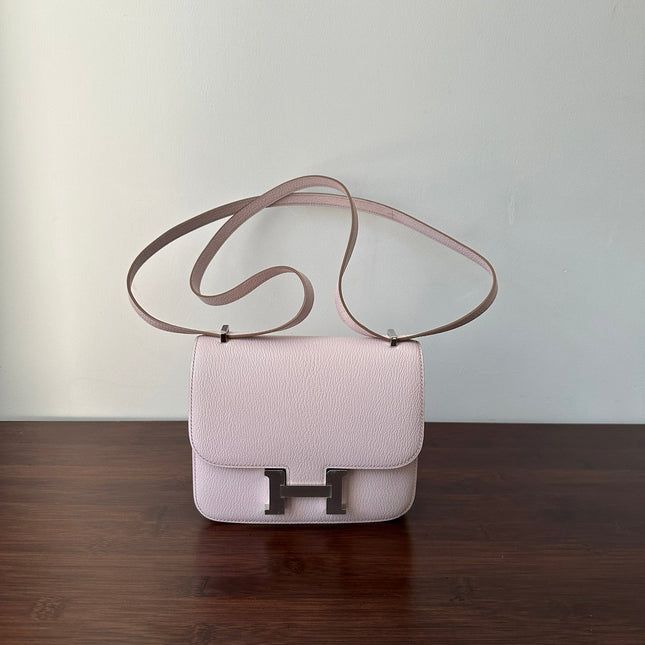 CONSTANCE 18 LIGHT PINK CHEVRE SILVER HARDWARE