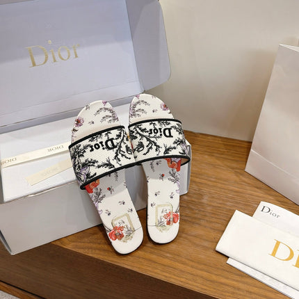 DIOR 26S FLAT SLIDE SANDALS IN MULTICOLOR EMBROIDERED CANVAS 003