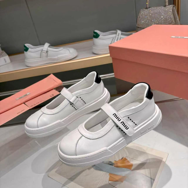 MIUMIU 26S MARY JANE BALLERINAS IN WHITE AND BLACK CALFSKIN