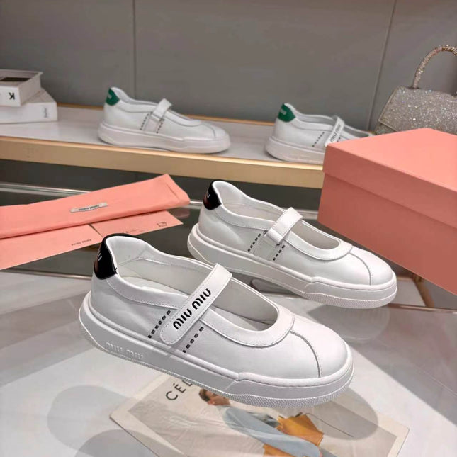 MIUMIU 26S MARY JANE BALLERINAS IN WHITE AND BLACK CALFSKIN