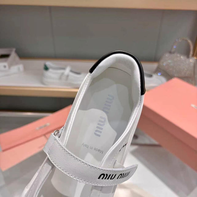 MIUMIU 26S MARY JANE BALLERINAS IN WHITE AND BLACK CALFSKIN