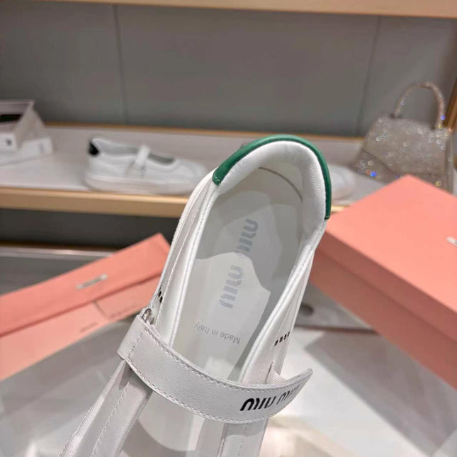 MIUMIU 26S MARY JANE BALLERINAS IN WHITE AND GREEN CALFSKIN
