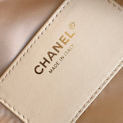 CHANEL 25S HOBO BAG 30 IN LIGHT BEIGE CAVIAR LEATHER WITH GOLD HARDWARE