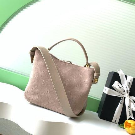 CHANEL 26S BUCKET SHOULDER BAG MEDIUM 29 IN LIGHT BEIGE SUEDE AND CALFSKIN GOLD HARDWARE