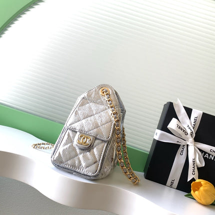 CHANEL 26S HOBO BAG 22 IN SILVER METALLIC CRINKLED CALFSKIN GOLD HARDWARE