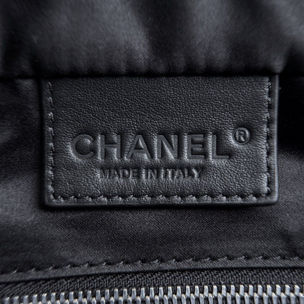 CHANEL 26S LARGE ZIP POUCH BAG 29 IN LIGHT BLUE CANVAS AND CALFSKIN SILVER HARDWARE