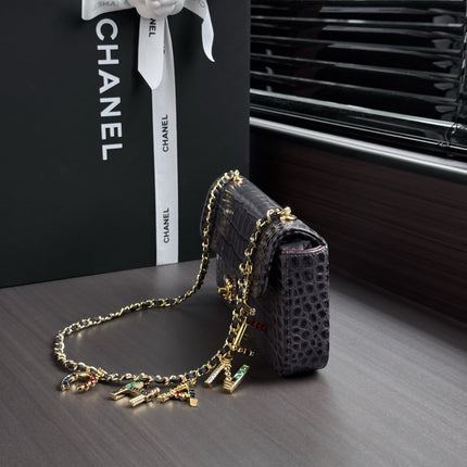 CHANEL 26S WALLET ON CHAIN 22 IN CHARCOAL GRAY CROCODILE-EMBOSSED CALFSKIN GOLD HARDWARE