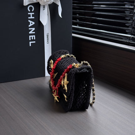 CHANEL 26S SMALL FLAP BAG 21 IN BLACK MESH-WOVEN RAFFIA AND CALFSKIN GOLD HARDWARE