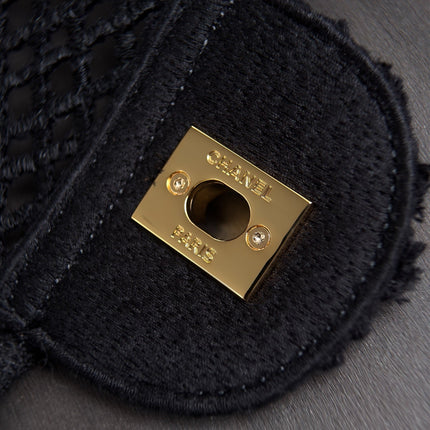 CHANEL 26S SMALL FLAP BAG 21 IN BLACK MESH-WOVEN RAFFIA AND CALFSKIN GOLD HARDWARE