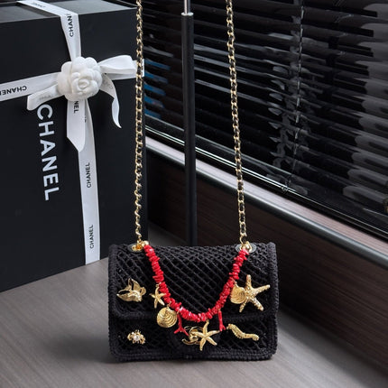 CHANEL 26S SMALL FLAP BAG 21 IN BLACK MESH-WOVEN RAFFIA AND CALFSKIN GOLD HARDWARE