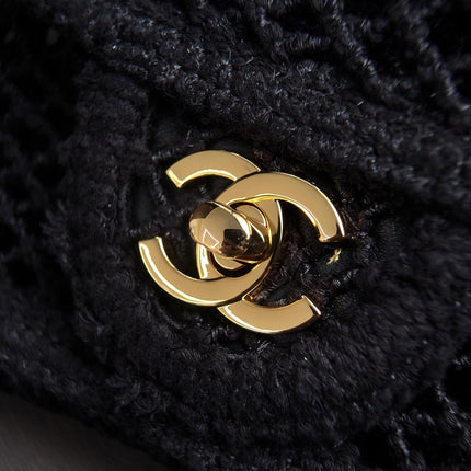 CHANEL 26S SMALL FLAP BAG 21 IN BLACK MESH-WOVEN RAFFIA AND CALFSKIN GOLD HARDWARE