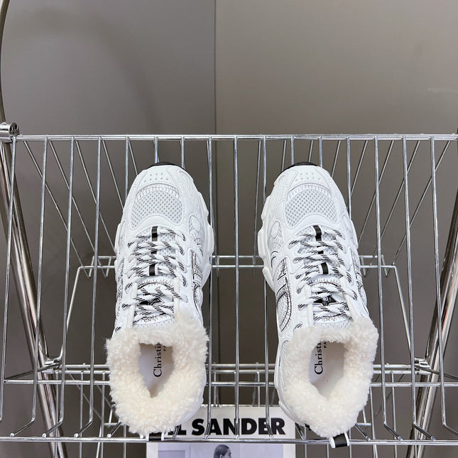 DIOR CHRONO SNEAKER 25S IN WHITE LAMBSKIN AND MESH FABRIC