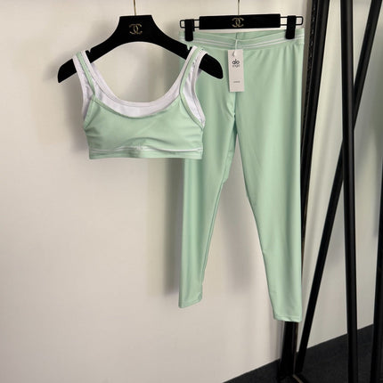 ALO 26S LAYERED SPORTS BRA & HIGH-WAIST LEGGINGS SET 261